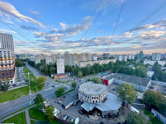 Продам трехкомнатную (3-комн.) квартиру, Клязьминская ул, 11к2, Москва г