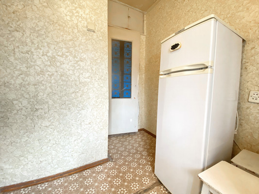 Продам двухкомнатную (2-комн.) квартиру, Серпуховская ул, 115, Липицы с