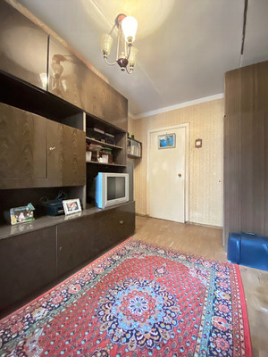 Продам двухкомнатную (2-комн.) квартиру, Серпуховская ул, 115, Липицы с