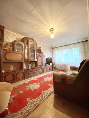 Продам двухкомнатную (2-комн.) квартиру, Серпуховская ул, 115, Липицы с