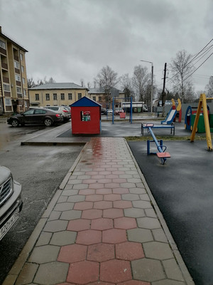 Продам трехкомнатную (3-комн.) квартиру, Школьная ул, 2А, Лесной п