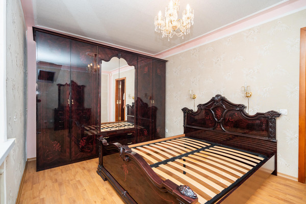 Продам двухкомнатную (2-комн.) квартиру, Победы б-р, 43, Воронеж г