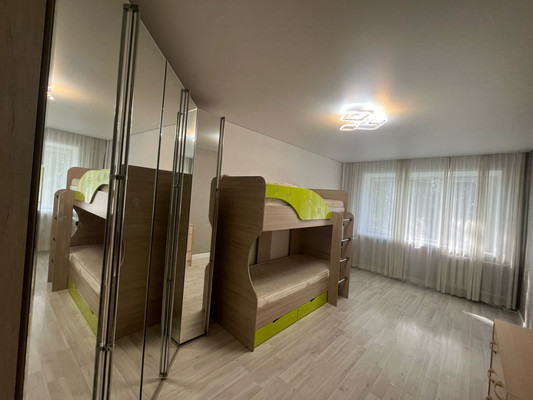 Продам двухкомнатную (2-комн.) квартиру, Гончаренко ул, 90кА, Челябинск г