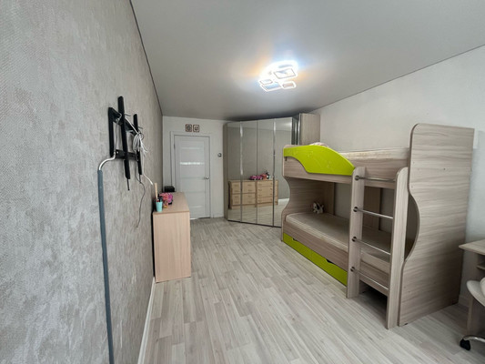 Продам двухкомнатную (2-комн.) квартиру, Гончаренко ул, 90кА, Челябинск г
