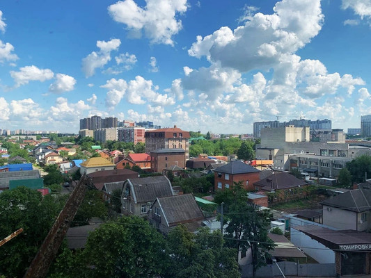Продам трехкомнатную (3-комн.) квартиру, им. Селезнева ул, 126, Краснодар г