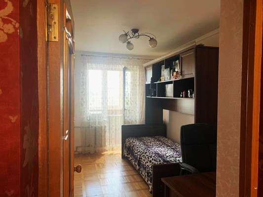 Продам трехкомнатную (3-комн.) квартиру, им. Селезнева ул, 126, Краснодар г