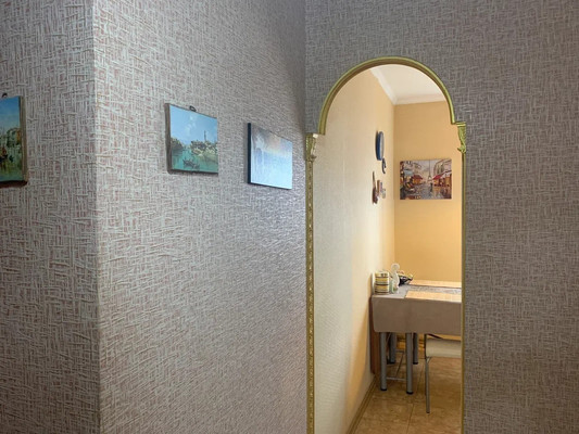 Продам трехкомнатную (3-комн.) квартиру, им. Селезнева ул, 126, Краснодар г