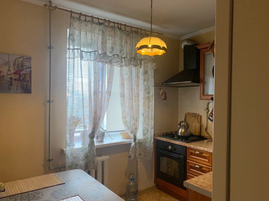 Продам трехкомнатную (3-комн.) квартиру, им. Селезнева ул, 126, Краснодар г