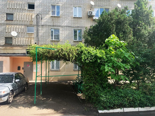 Продам трехкомнатную (3-комн.) квартиру, им. Селезнева ул, 126, Краснодар г