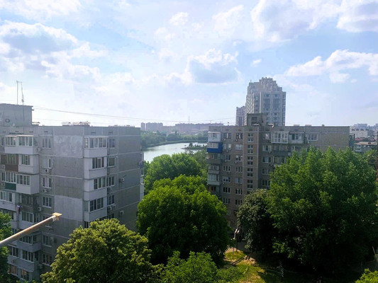 Продам двухкомнатную (2-комн.) квартиру, им. Селезнева ул, 120, Краснодар г
