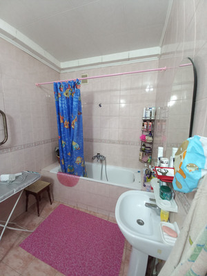 Продам двухкомнатную (2-комн.) квартиру, Гагарина ул, 7в, Волгодонск г