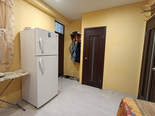 Продам двухкомнатную (2-комн.) квартиру, Пуцатова ул, 29А, Алушта г