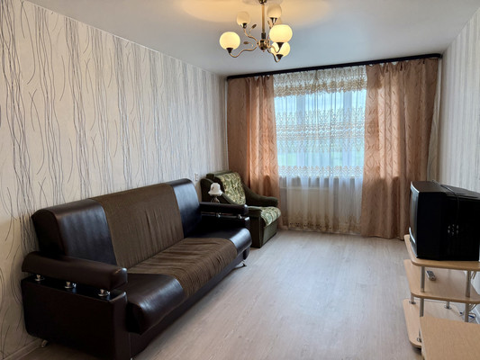 Продам комнату в 3-комн. квартире, Заводской пр-кт, 44А, Колпино г