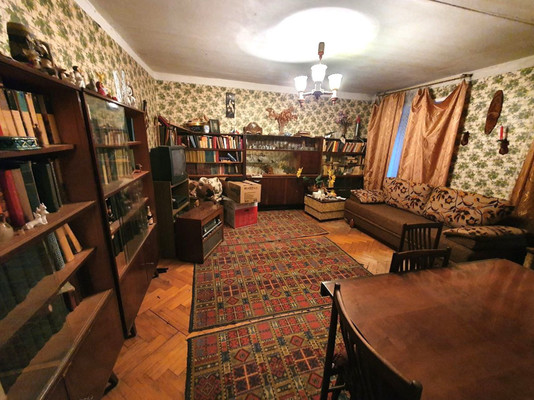 Продам многокомнатную квартиру, Серпуховская ул, 8, Липицы с