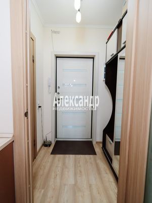 Продам однокомнатную (1-комн.) квартиру, Петровский б-р, 12к2, Мурино п