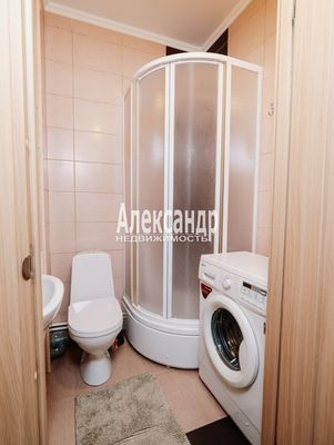Продам однокомнатную (1-комн.) квартиру, Петровский б-р, 12к2, Мурино п