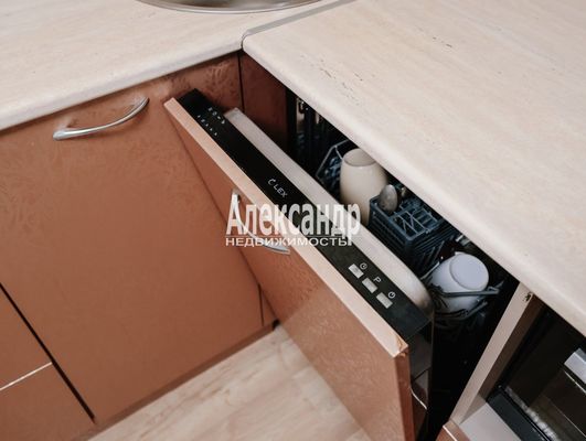 Продам однокомнатную (1-комн.) квартиру, Петровский б-р, 12к2, Мурино п