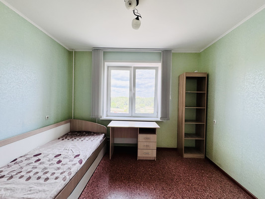 Продам трехкомнатную (3-комн.) квартиру, братьев Ткачевых ул, 11, Брянск г