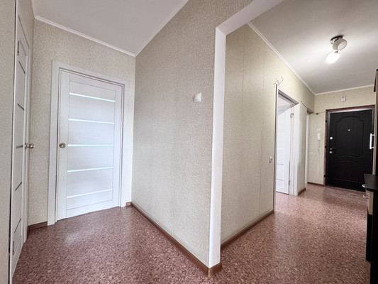 Продам трехкомнатную (3-комн.) квартиру, братьев Ткачевых ул, 11, Брянск г