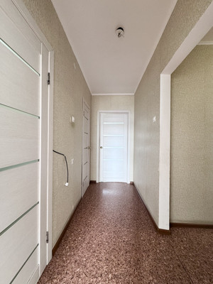 Продам трехкомнатную (3-комн.) квартиру, братьев Ткачевых ул, 11, Брянск г