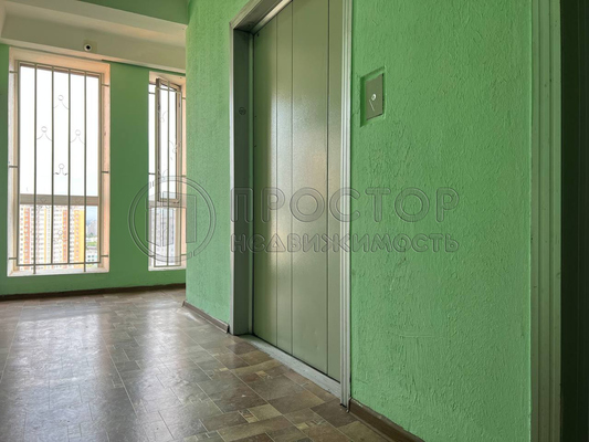 Продам трехкомнатную (3-комн.) квартиру, Верхние Поля ул, 45к4, Москва г