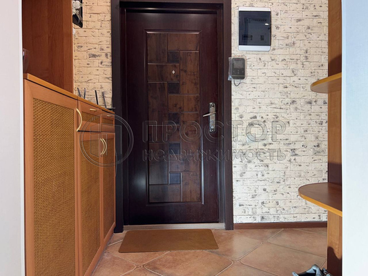 Продам трехкомнатную (3-комн.) квартиру, Верхние Поля ул, 45к4, Москва г
