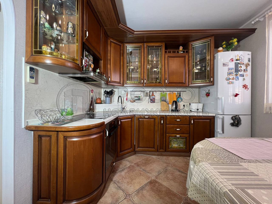 Продам трехкомнатную (3-комн.) квартиру, Верхние Поля ул, 45к4, Москва г
