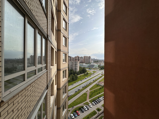 Продам двухкомнатную (2-комн.) квартиру, Орджоникидзе ул, 52А, Санкт-Петербург г