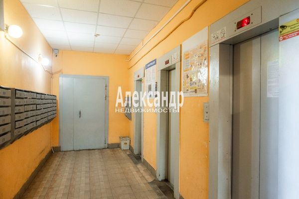 Продам однокомнатную (1-комн.) квартиру, Ленинский пр-кт, 97к3, Санкт-Петербург г