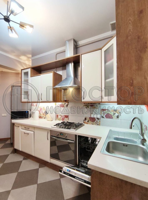 Продам трехкомнатную (3-комн.) квартиру, Новопесчаная ул, 21к1, Москва г