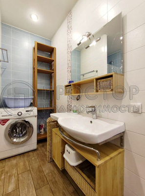 Продам трехкомнатную (3-комн.) квартиру, Новопесчаная ул, 21к1, Москва г