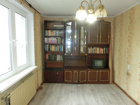 Продам трехкомнатную (3-комн.) квартиру, Ветеранов пр-кт, 8А, Санкт-Петербург г