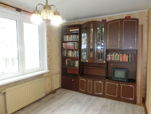 Продам трехкомнатную (3-комн.) квартиру, Ветеранов пр-кт, 8А, Санкт-Петербург г