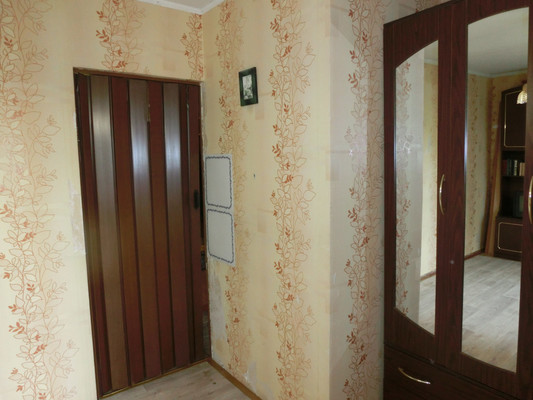 Продам трехкомнатную (3-комн.) квартиру, Ветеранов пр-кт, 8А, Санкт-Петербург г