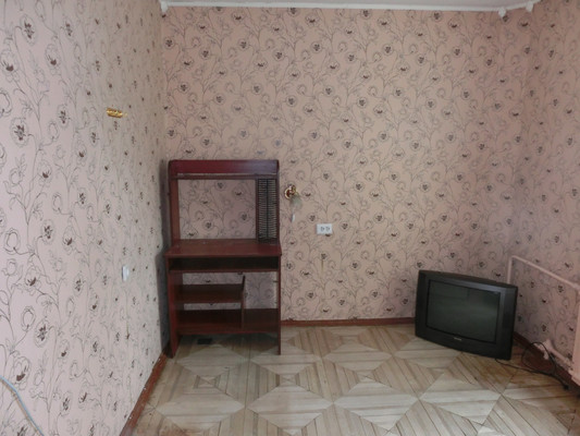 Продам трехкомнатную (3-комн.) квартиру, Ветеранов пр-кт, 8А, Санкт-Петербург г