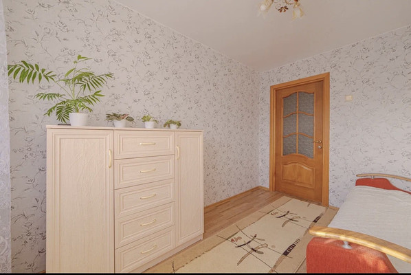 Продам трехкомнатную (3-комн.) квартиру, Лядова ул, 4, Пенза г