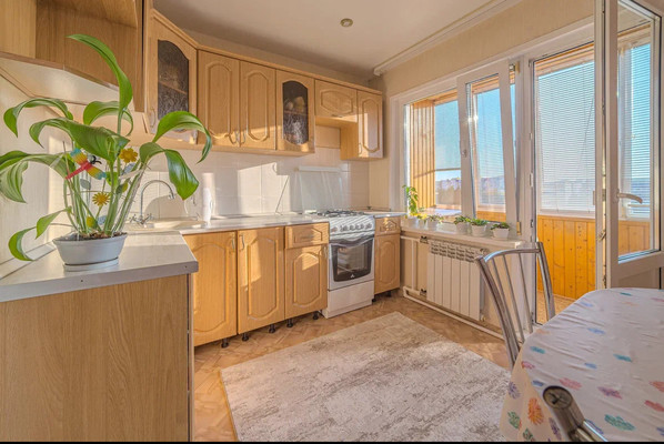 Продам трехкомнатную (3-комн.) квартиру, Лядова ул, 4, Пенза г