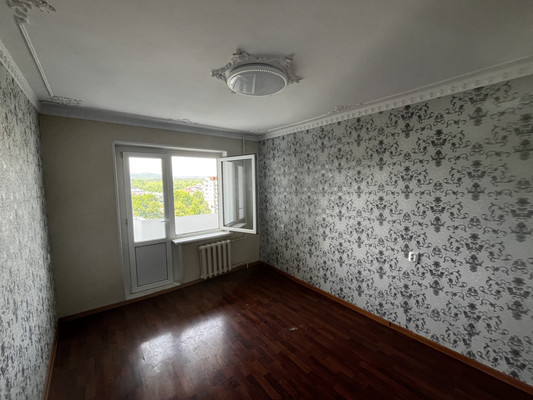 Продам трехкомнатную (3-комн.) квартиру, Шогенова ул, 21, Вольный Аул кп