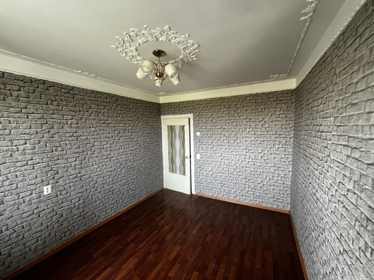 Продам трехкомнатную (3-комн.) квартиру, Шогенова ул, 21, Вольный Аул кп