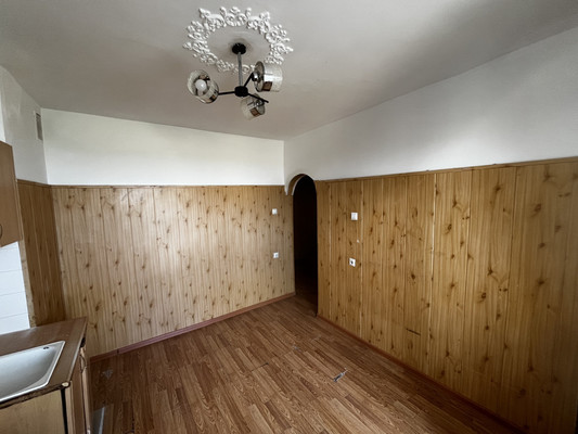 Продам трехкомнатную (3-комн.) квартиру, Шогенова ул, 21, Вольный Аул кп