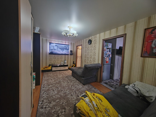 Продам трехкомнатную (3-комн.) квартиру, Чайковского ул, 129, Нижний Тагил г