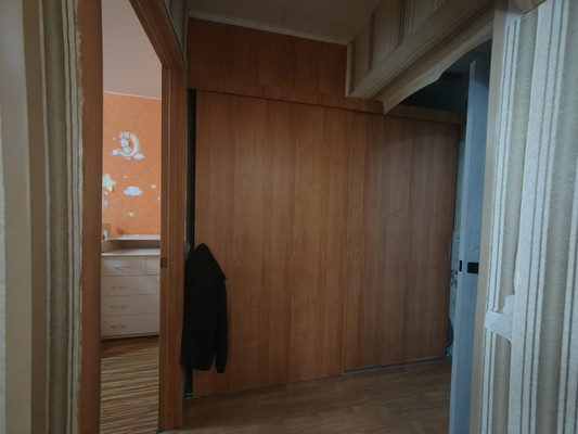 Продам трехкомнатную (3-комн.) квартиру, Чайковского ул, 129, Нижний Тагил г