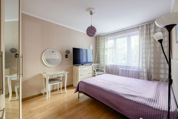 Продам многокомнатную квартиру, Академика Комарова ул, 3к2, Москва г
