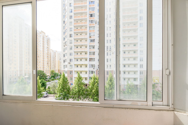 Продам многокомнатную квартиру, Академика Комарова ул, 3к2, Москва г