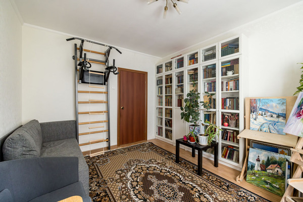 Продам многокомнатную квартиру, Академика Комарова ул, 3к2, Москва г