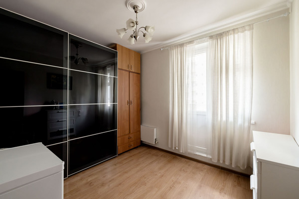 Продам многокомнатную квартиру, Академика Комарова ул, 3к2, Москва г
