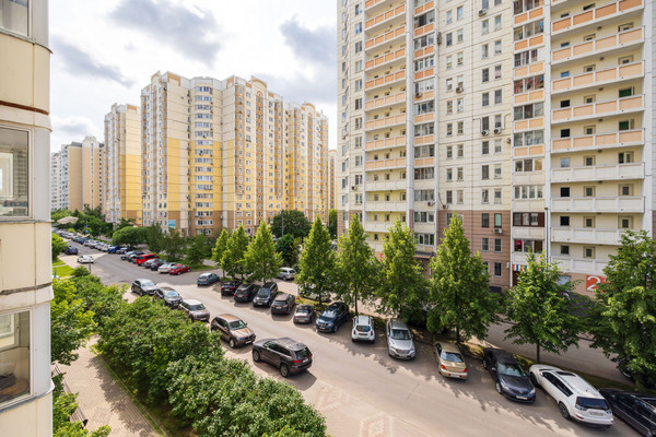 Продам многокомнатную квартиру, Академика Комарова ул, 3к2, Москва г