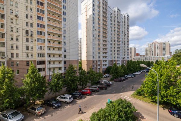 Продам многокомнатную квартиру, Академика Комарова ул, 3к2, Москва г