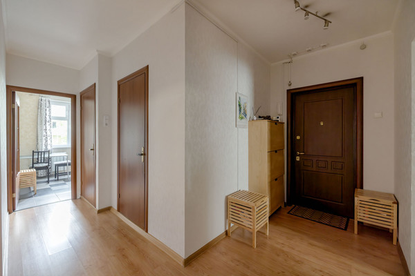 Продам многокомнатную квартиру, Академика Комарова ул, 3к2, Москва г