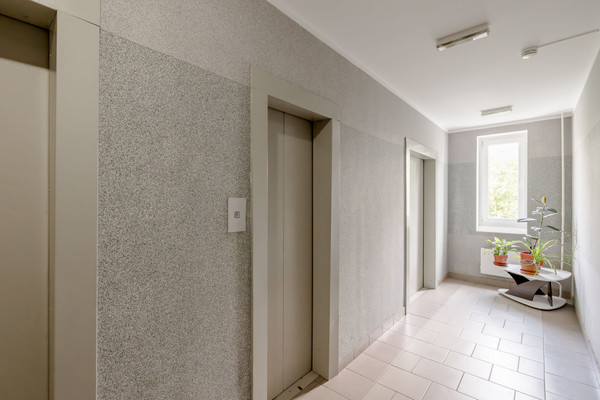 Продам многокомнатную квартиру, Академика Комарова ул, 3к2, Москва г